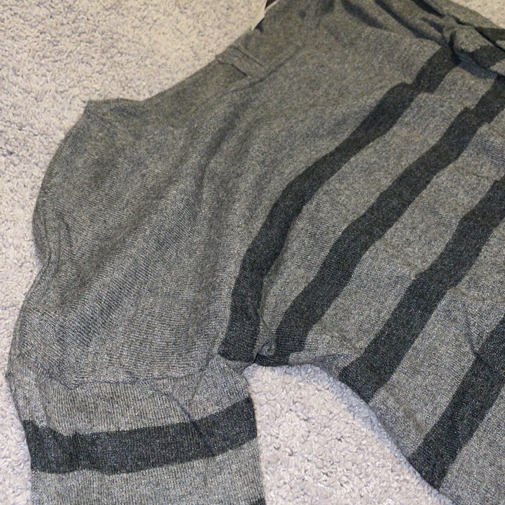 🖤🖤Ann Taylor loft Striped Drop Sleeve Sweater